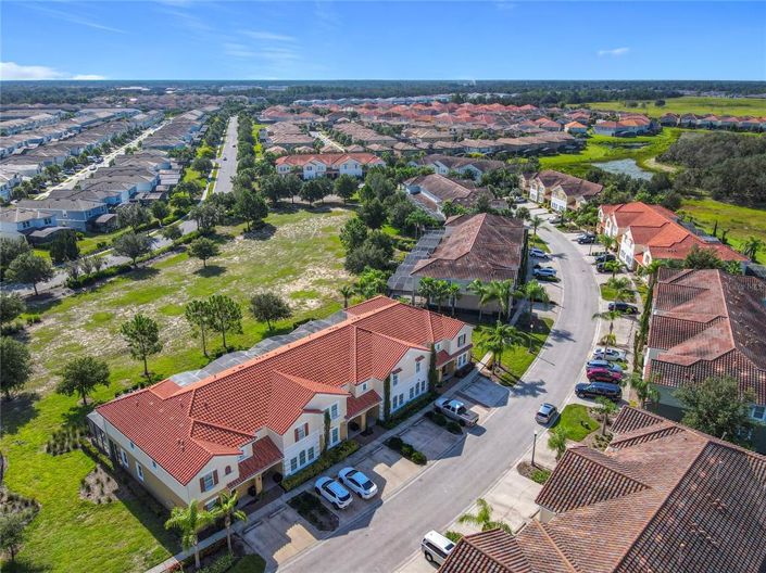 Image No.2-4 Bed Townhouse for sale