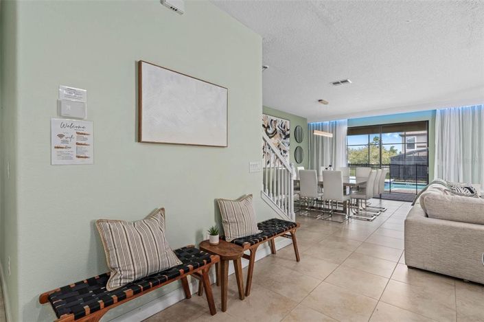 Image No.24-8 Bed Property for sale