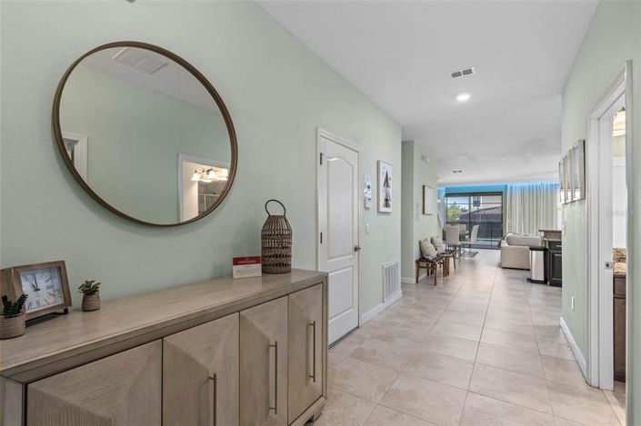 Image No.25-8 Bed Property for sale