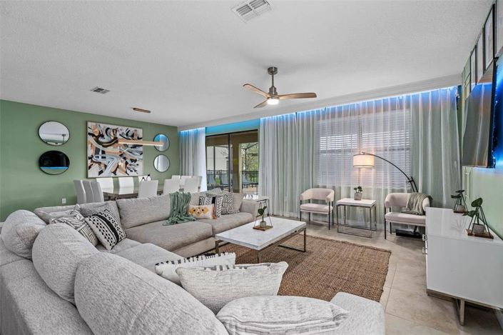 Image No.30-8 Bed Property for sale