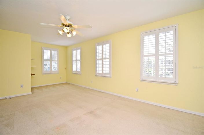 Image No.24-4 Bed Property for sale