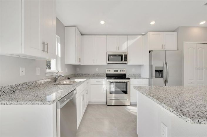 Image No.10-4 Bed Property for sale