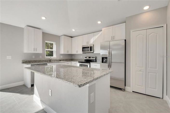 Image No.7-4 Bed Property for sale