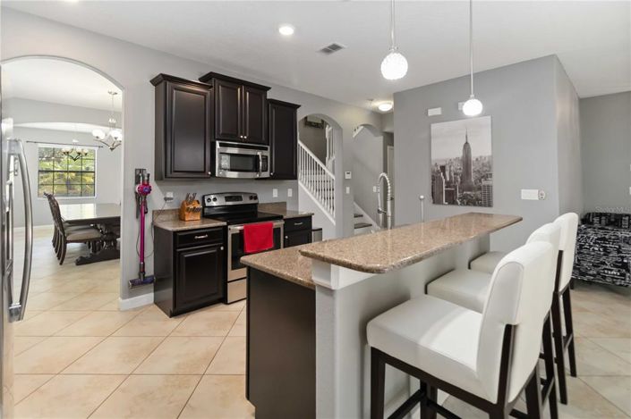 Image No.12-4 Bed Property for sale