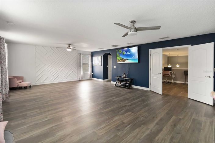 Image No.26-4 Bed Property for sale