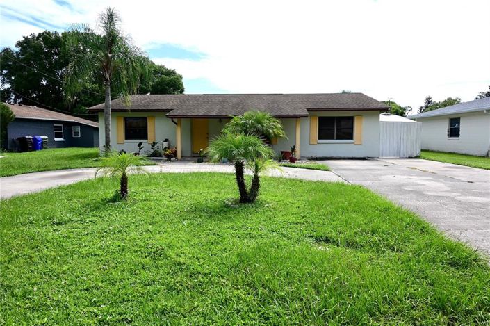 Image No.1-4 Bed Property for sale