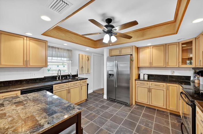 Image No.11-2 Bed Property for sale