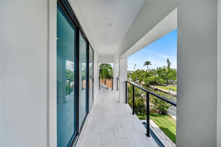 Image No.17-4 Bed Property for sale