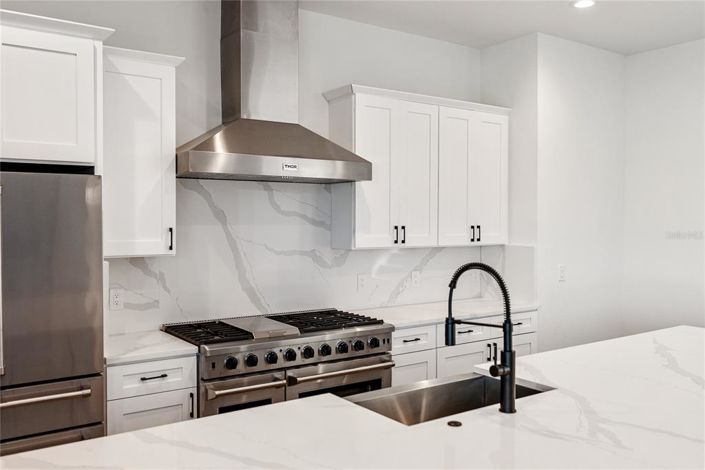 Image No.45-4 Bed Property for sale