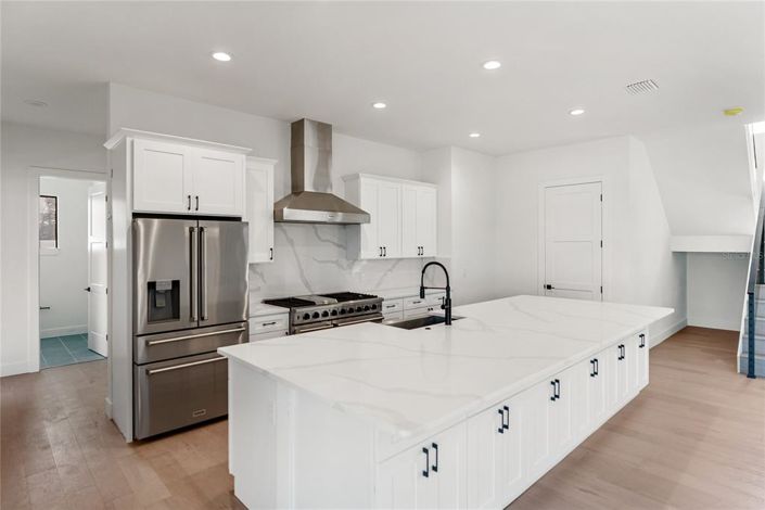 Image No.46-4 Bed Property for sale