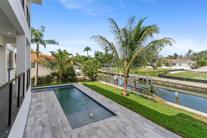 Image No.9-4 Bed Property for sale