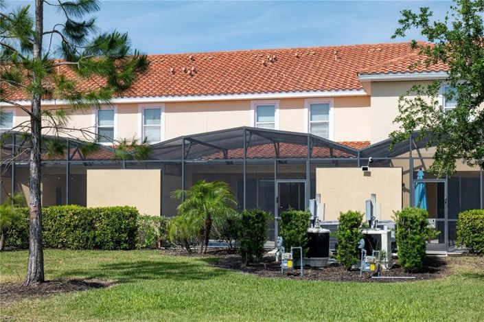 Image No.10-4 Bed Townhouse for sale