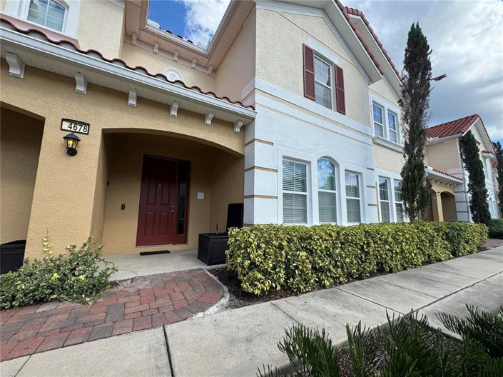 Image No.2-4 Bed Townhouse for sale