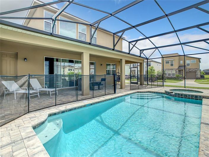 Image No.3-10 Bed Property for sale