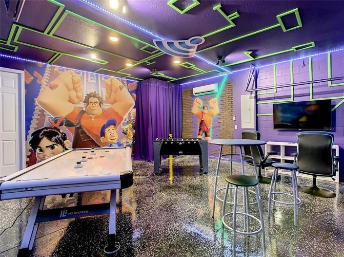 Image No.33-10 Bed Property for sale