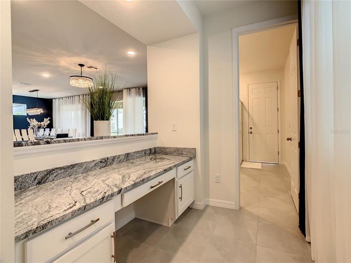 Image No.48-10 Bed Property for sale