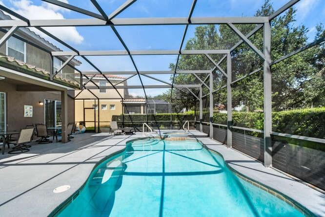 Image No.31-6 Bed Property for sale