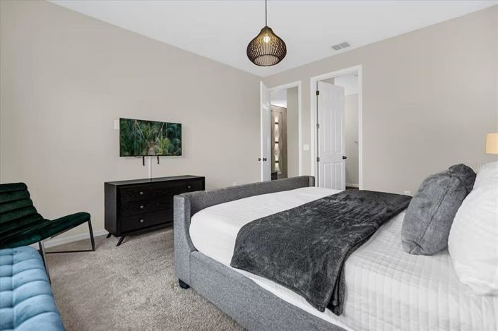 Image No.14-9 Bed Property for sale