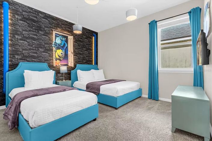 Image No.17-9 Bed Property for sale