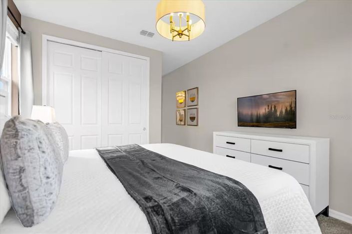 Image No.22-9 Bed Property for sale