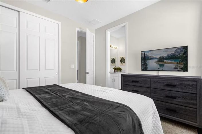 Image No.27-9 Bed Property for sale