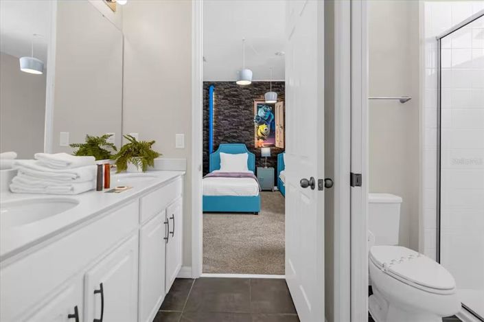 Image No.37-9 Bed Property for sale