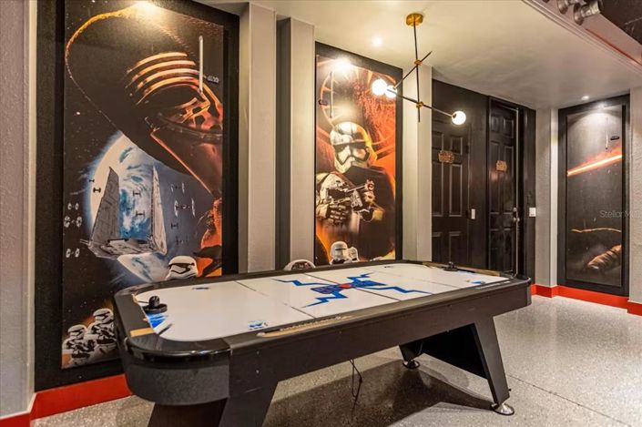 Image No.50-9 Bed Property for sale