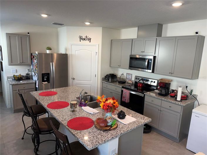 Image No.7-4 Bed Property for sale