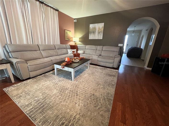 Image No.6-4 Bed Property for sale