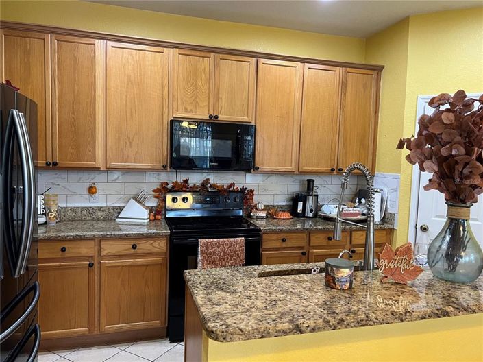 Image No.9-4 Bed Property for sale