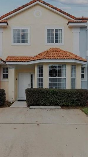 Image No.1-3 Bed Townhouse for sale