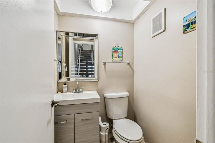 Image No.11-2 Bed Property for sale