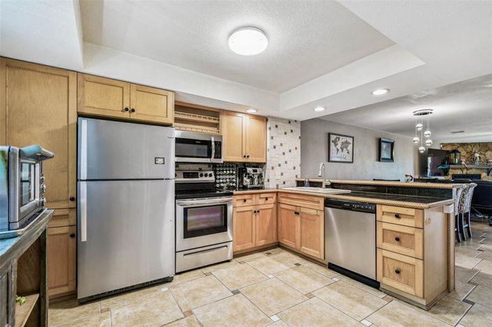 Image No.13-2 Bed Property for sale