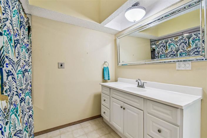 Image No.23-2 Bed Property for sale