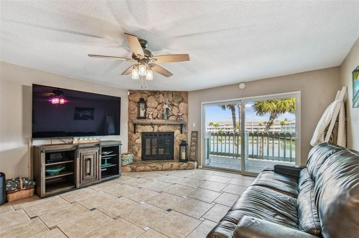 Image No.3-2 Bed Property for sale