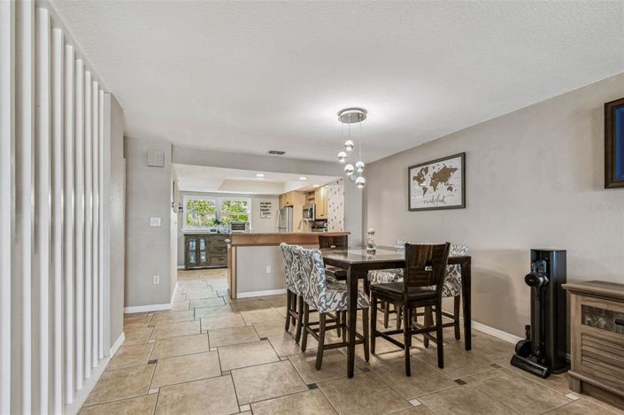 Image No.9-2 Bed Property for sale