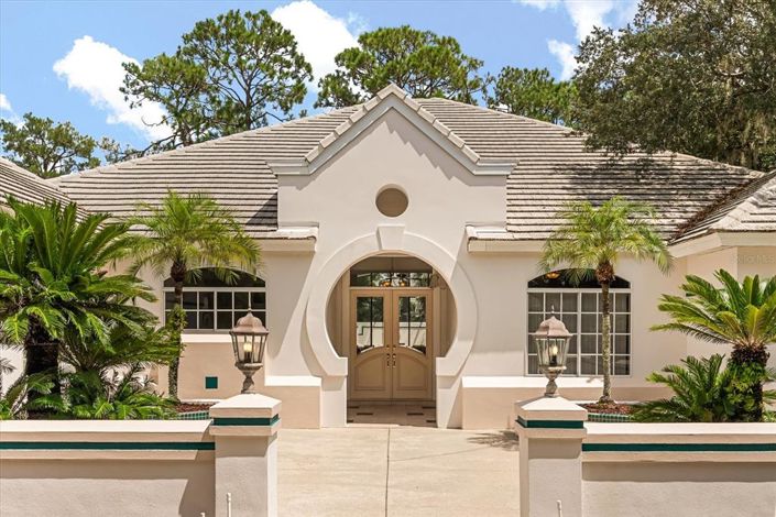 Image No.10-4 Bed Property for sale