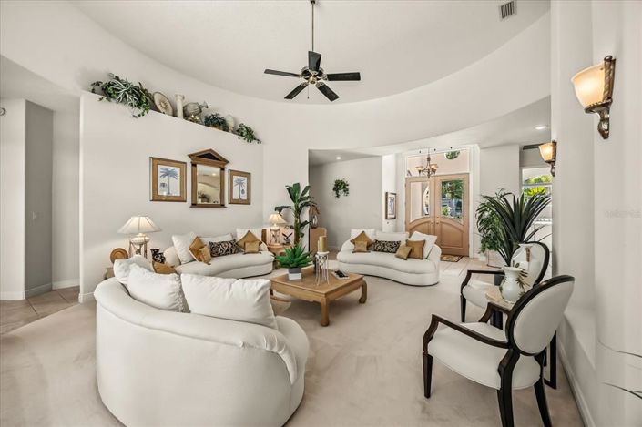 Image No.17-4 Bed Property for sale