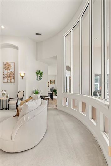 Image No.4-4 Bed Property for sale