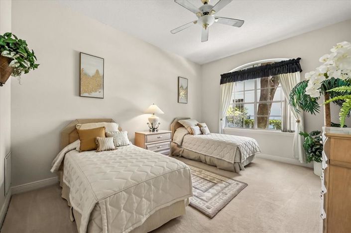 Image No.47-4 Bed Property for sale