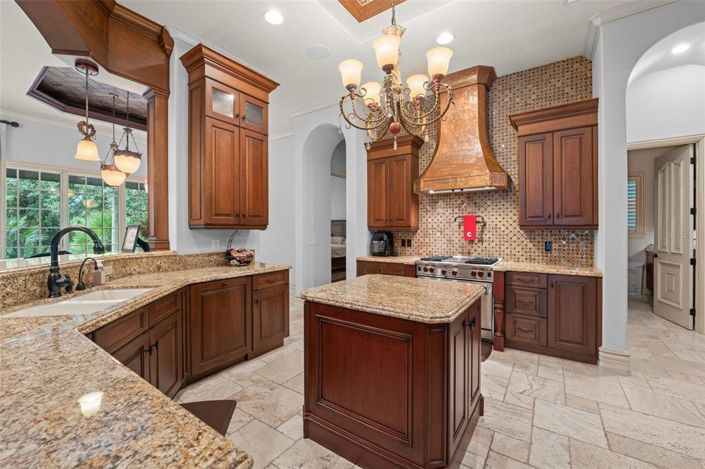 Image No.12-3 Bed Property for sale