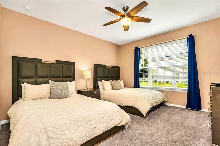 Image No.18-9 Bed Property for sale