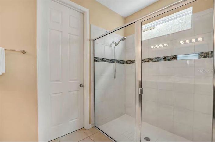 Image No.19-9 Bed Property for sale