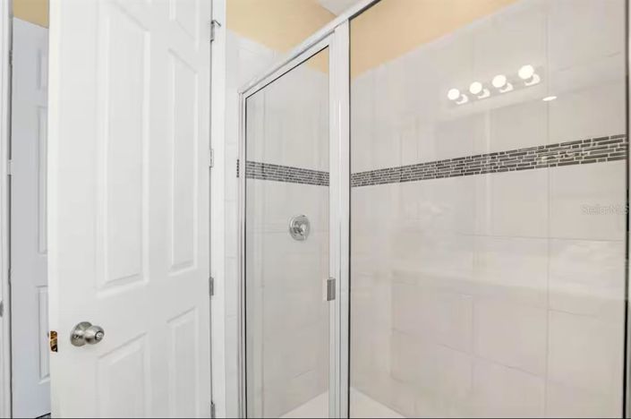 Image No.22-9 Bed Property for sale