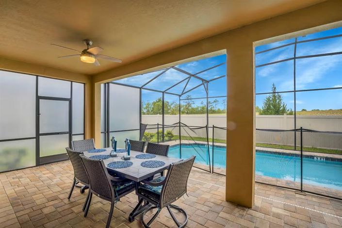 Image No.44-9 Bed Property for sale