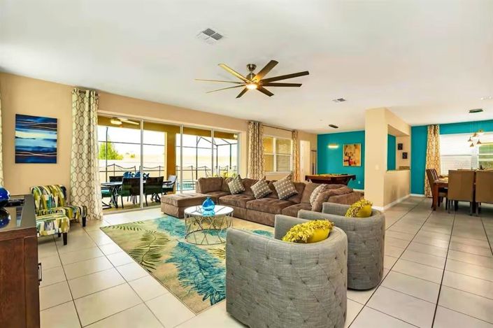 Image No.6-9 Bed Property for sale