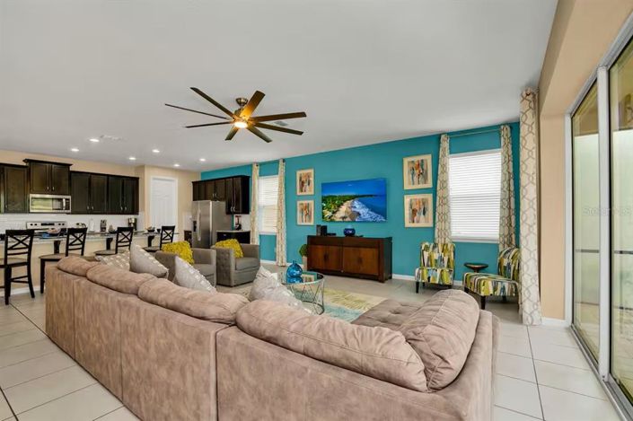 Image No.7-9 Bed Property for sale