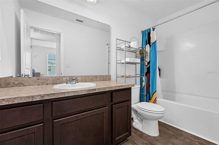 Image No.19-3 Bed Townhouse for sale