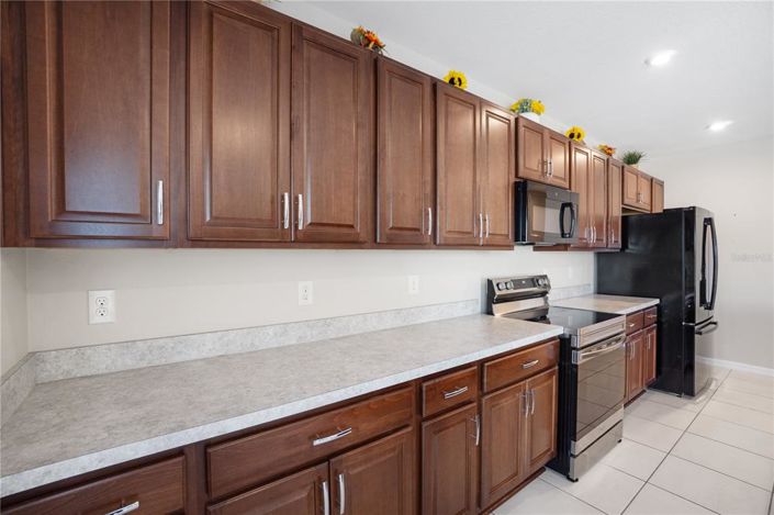 Image No.14-4 Bed Property for sale