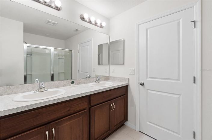 Image No.23-4 Bed Property for sale